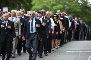 Past crew members of HMAS Sydney march through Sydney. Photo by Able Seaman Chantell Brown