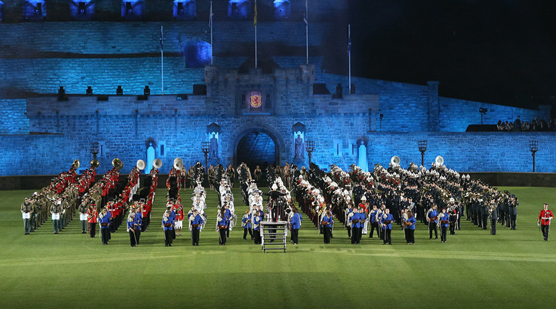 Members of the Combined Military Bands of the Australian Defence Force and Members of the Pipes and Drums of the Australian Defence Force perform a full dress rehearsal for the 2016 Royal Edinburgh Military Tattoo at Etihad Stadium. Photos by Leading Seaman Nina Fogliani