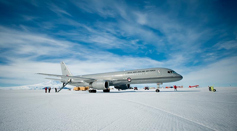 RNZAF Boeing lands at Pegasus Airfield on the Ross Ice Shelf during it's maiden flight to Antarctica. NZDF photo