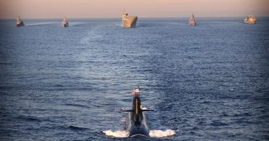 JS Hakuryu leads (l-r) JS Asayuki, HMAS Ballarat, HMAS Adelaide, JS Umigiri and HMAS Success in formation on approach to Sydney during Exercise NICHI GOU TRIDENT. Photo by Leading Seaman Nina Fogliani