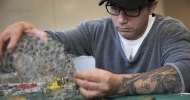 Australian Army soldier Lance Corporal Ty Tranter works on his wire-mesh sculpture during the ADF Arts for Recovery, Resilience, Teamwork and Skills program at the University of Canberra on 18 May 2016.