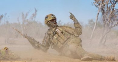 A 2RAR soldier orders his section to advance during a platoon attack, at Bradshaw Field Training Area, Northern Territory, during Exercise Talisman Sabre 2015. Photo by Lance Corporal Kyle Genner