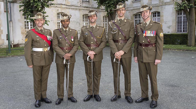 smertefuld jage ørn Australian Army gets new service dress uniform - CONTACT magazine