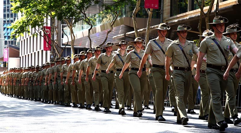 Soldiers from 7th Brigade are welcomed home from deployments overseas by the people of Brisbane with a parade through the city's streets on 17 September 2016. Photo by Corporal Max Bree