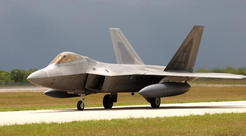 A USAF F-22 taxis at RAAF Base Tindal. Photo by Terry Hartin.