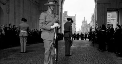 Australia’s Federation Guardsman, Trooper David Nicolson, ANZAC Catafalque Party for the 100th Anniversary of Anzac Day service at Menin Gate, Belgium. Corporal Steve Duncan