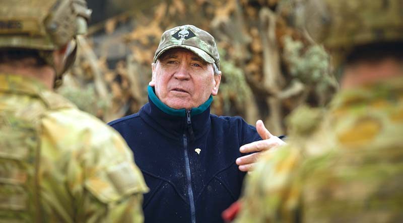 Secretary of Defence Dennis Richardson chats with Australian soldiers during a visit to Exercise Hamel in Cultana training area, South Australia, on 29 June 2016. Photo by Corporal Nunu Campos.