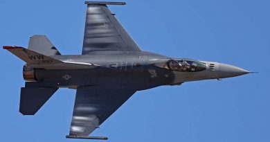 A US Air Force F-16 Viper part of the F-16 demonstration team from Misawa Air Base, Japan, at the Australian International Airshow, 2017. Photo by Daniel McIntosh.