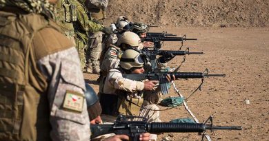 Australian and New Zealand Army trainers from Task Group Taji 4 conduct marksmanship training with an Iraqi Army training audience at Al Taqqadum, Iraq. ADF photo.