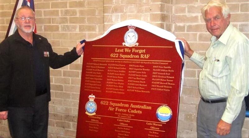 Merv Schopp, President of Murray Bridge RSL (left) and Bob Lewis, representing Mannum RSL, unveil the 622 Squadron RAF and 622 Squadron AAFC Honour Board. Image contributed by 622SQN