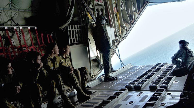 6 Wing cadets and staff enjoy a rare view of Gulf St Vincent from a C130J. Image by PLTOFF (AAFC) Paul Rosenzweig