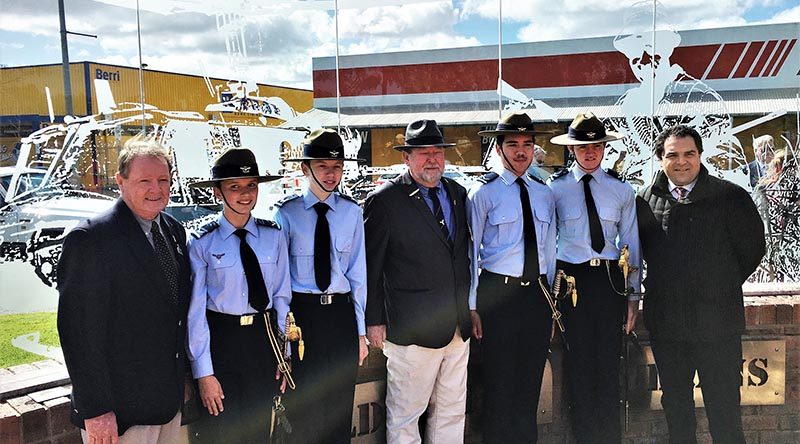 Berri Barmera Mayor Peter Hunt, LCDT Ashleigh Minnis, CCPL Owen Parry, VVAA Riverland Branch President Max Binding, LCDT Michael Powell, LCDT Ross Anderson and Tony Pasin MP. Image supplied by 603 Squadron.