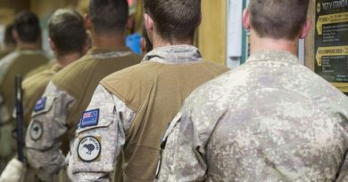 New Zealand Army soldiers line up to vote in the 2017 New Zealand general election at the Taji Military Complex, Iraq. Photo by Able Seaman Chris Beerens, ADF.