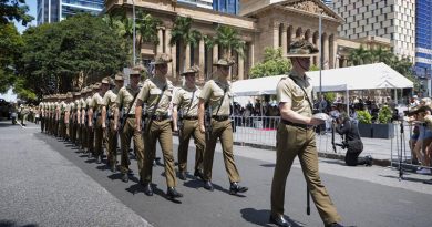 Soldiers from the 2nd/14th Light Horse Regiment (Queensland Mounted Infantry) exercise Freedom of Entry March in Brisbane. Photo by Oliver Carter.