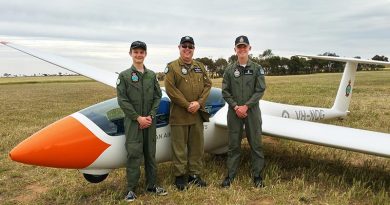 PLTOFF (AAFC) Dennis Medlow (centre) with two cadets who achieved solo status in the DG-1000S glider during a 6 Wing Gliding Camp at Balaklava on 6 October – CCPL Tomasz Kocimski (left) and CCPL Benjamin Dunk. Image supplied by No 600 Aviation Training Squadron