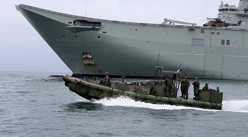 Landing craft from the Royal Australian Navy and Australian Army in formation with Philippine Marine Corps small unit riverine craft, during humanitarian assistance and disaster relief training conducted from HMAS Adelaide in Subic Bay, Philippines, for Indo Pacific Endeavour 2017. Photo by Leading Seaman Peter Thompson.