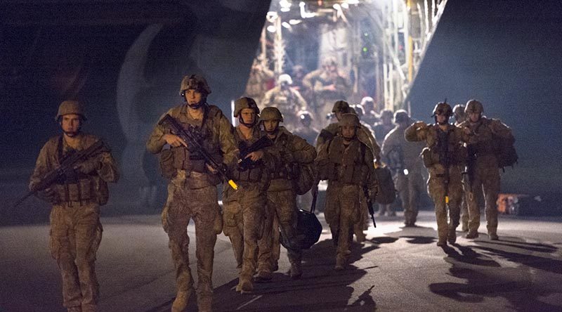 The New Zealand Army's High readiness Task Unit disembark a C-130 Hercules at RNZAF Base Woodbourne to take part in Exercise Southern Katipo. NZDF photo.