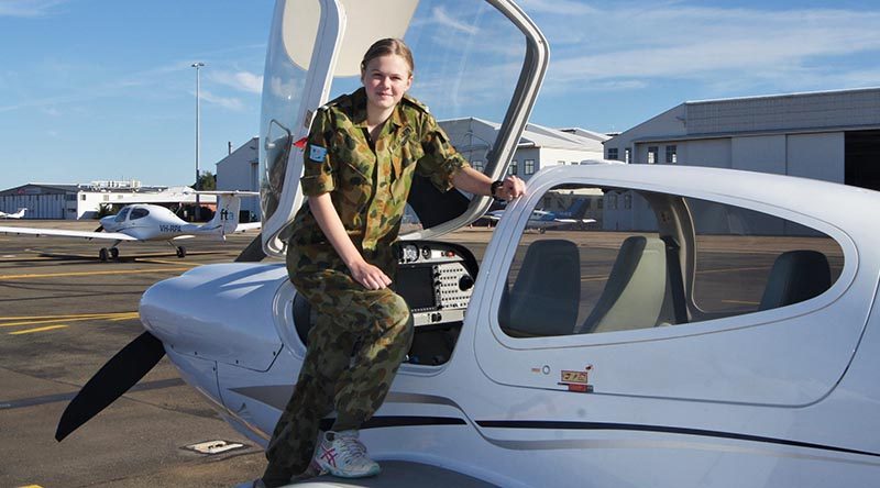 Leading Cadet Jade Curwood of No 613 Squadron, AAFC (RAAF Edinburgh) prepares to board a Diamond DA-40 for a free trial instructional flight. Photo by Flying Officer (AAFC) Paul Rosenzweig