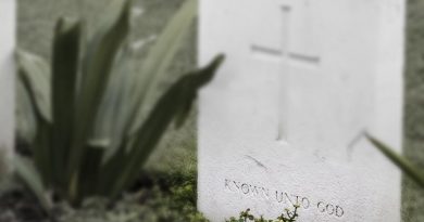 Graves of unknown soldiers who died during World War I but who's identity remains unknown are marked "Known Unto God".