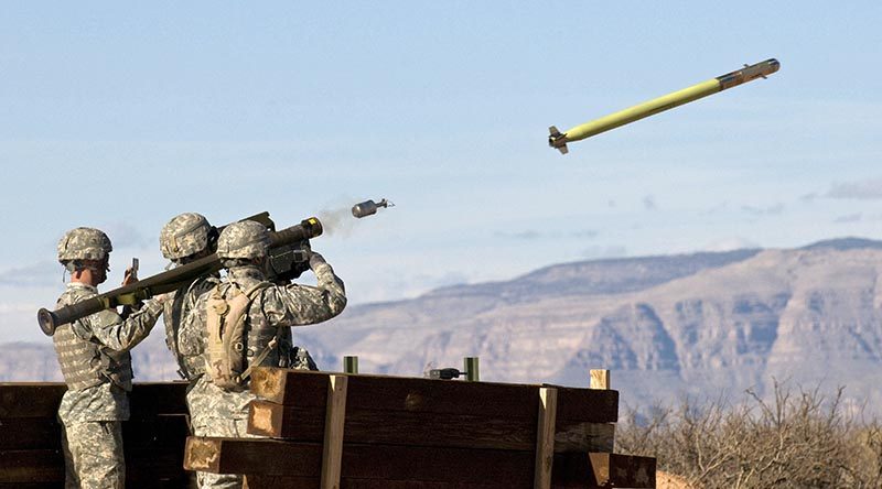 US Army soldiers fire a Stinger shoulder-launched air-defence missile. US Army photo.