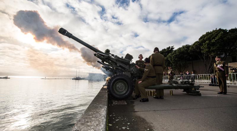16th Field Regiment of the Royal Regiment of the New Zealand Artillery fire a 100-Gun Salute to mark the 100th Anniversary of the Beginning of the First World War (2014). The same guns and the same regiment will fire a 100-gun salute at 10.50am on 11 November 2018 to mark the end of WWI. NZDF photo.