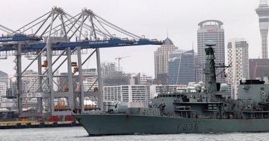 The Royal Navy's Duke-class frigate HMS Montrose departs Auckland, New Zealand after a five-day visit. Photo and video by Mike Millett, AirflowNZ.