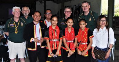 National Malaya-Borneo Veterans Association of Australia members at at Sekolah Kebangsaan Suba Buan. Photo supplied by Major (retd) Paul Rosenzweig.