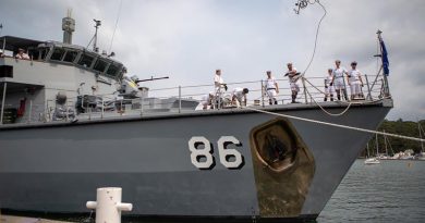 Royal Australian Navy sailors on HMAS Diamantina toss lines on approach to the wharf at HMAS Waterhen, Sydney. Photo by Able Seaman Thomas Sawtell.