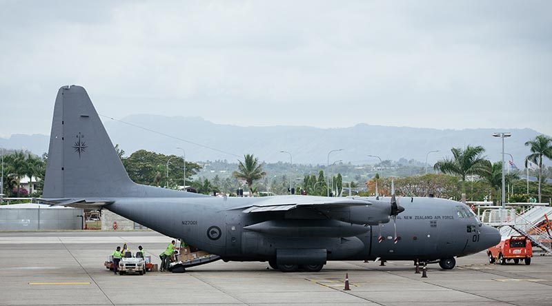 A Royal New Zealand Air Force C-130 Hercules loads 50,000 measles and rubella vaccines in Nadi, Fiji. Photo by Infinity Images Fiji for UNICEF.
