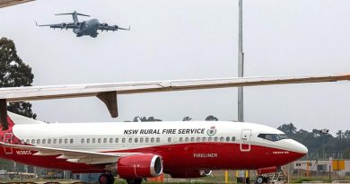 A Royal Australian Air Force C-17A Globemaster approaches RAAF Base Richmond carrying fire retardant donated by the United States to assist with fighting bushfires. RAAF photo.