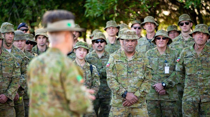 Brigadier Damian Cantwell, Commander of the 9th Brigade, Australian Army, briefs reservists from the 10th/27th Battalion, Royal South Australia Regiment, before they deploy to Kangaroo Island, SA, during Operation Bushfire Assist. Photo by Corporal Tristan Kennedy.