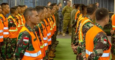 Engineers from Tentara Nasional Indonesia – Indonesia's national armed forces – are welcomed at RAAF Base Richmond in support of Operation Bushfire Assist. Photo by Corporal Dan Pinhorn.