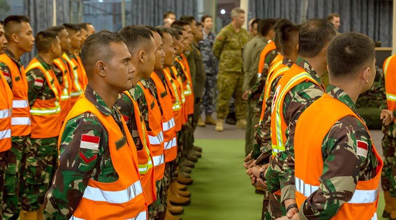 Engineers from Tentara Nasional Indonesia – Indonesia's national armed forces – are welcomed at RAAF Base Richmond in support of Operation Bushfire Assist. Photo by Corporal Dan Pinhorn.