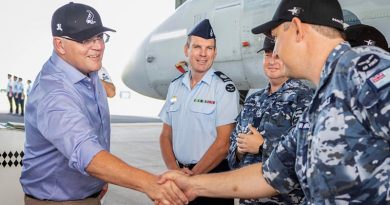 Prime Minister Scott Morrison meets with Royal Australian Air Force personnel during a visit to RAAF Base Tindal, where he announced a new $1billion upgrade. Photo by Corporal Jessica de Rouw.