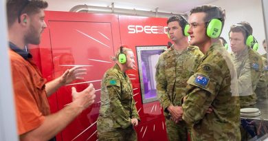 Australian soldiers from Darwin-based 1st Combat Service Support Battalion are instructed on the capabilities of SPEE3D printing. Photo supplied.