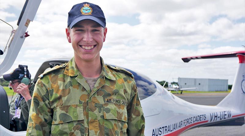 Leading Cadet Dominic McCosh, 413 Squadron, with one of the AAFC’s Diamond DA40 NG aircraft at Warrnambool airfield. Photo by PLTOFF(AAFC) Jane McDonald.