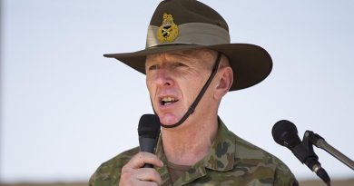 Commander Joint Task Force 633, then Major General John Frewen, addresses Iraqi soldiers at Taji Military Complex. Photo by Able Seaman Chris Beerens.