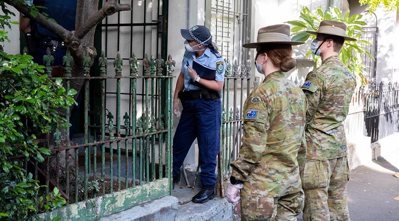 Australian Army soldiers support New South Wales Police with quarantine compliance checks in Sydney. Photo by Corporal Chris Beerens.