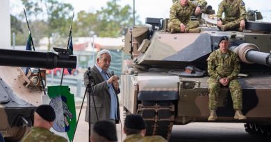 Vietnam veteran Ray De Vere shares his experiences as a troop leader at the Battle of Binh Ba in Vietnam. Photo by Trooper Jonathan Goedhart.