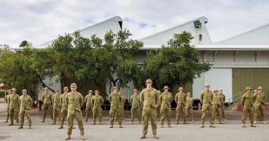 Reservists of 10th/27th Battalion, Royal South Australia Regiment, prior to their departure to Mount Gambier. Photo by Leading Aircraftwoman Jacqueline Forrester.
