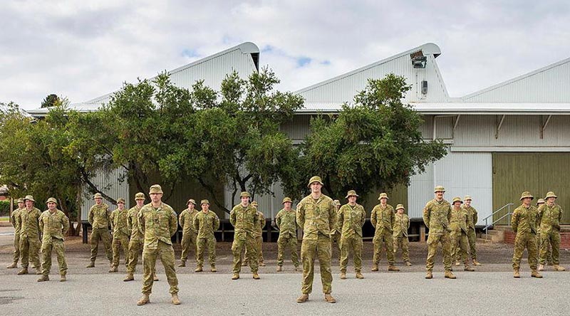 Reservists of 10th/27th Battalion, Royal South Australia Regiment, prior to their departure to Mount Gambier. Photo by Leading Aircraftwoman Jacqueline Forrester.