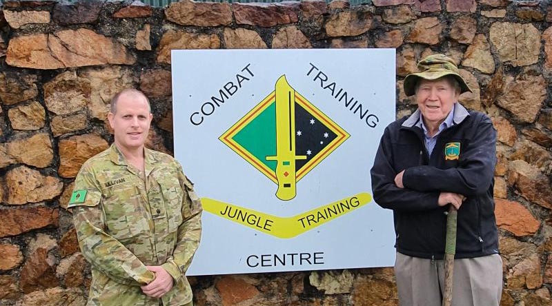 Major Simon Sullivan and Brigadier (read) 'Warry' Mansford at Jungle Training Wing, Tully. Photo and story by Sergeant Dave Morley.