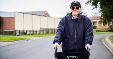 Rat of Tobruk Bert Le Merton heads off on another lap around the block, on his Kokoda-Track-length 96km Soldier On fundraising mission.