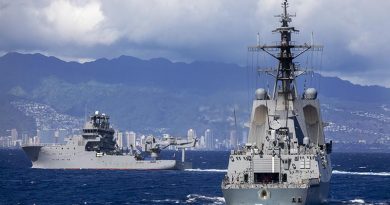 HMAS Hobart conducts officer-of-the-watch manoeuvres with HMNZS Manawanui off the coast of Oahu, Hawaii, before RIMPAC20. Photo by Leading Seaman Christopher Szumlanski.