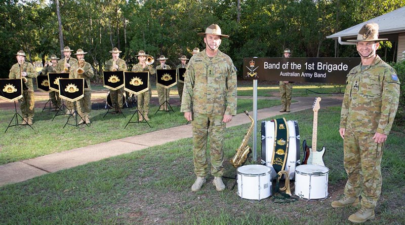 Commander 1 Brigade Brigadier Ash Collingburn, right, welcomes Commanding Officer Australian Army Band Lieutenant Colonel Dan Hiscock to Robertson Barracks, Darwin. Photo by Petty Officer Peter Thompson.