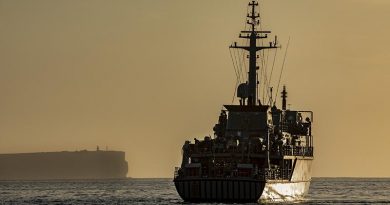 Minehunter coastal HMAS Yarra at anchor in Jervis Bay during Exercise Cuttlefish 2020. Photo by Chief Petty Officer Cameron Martin.