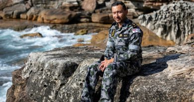 Leading Seaman Clearance Diver Steven Palu was awarded the Conspicuous Service Medal in the 2021 Australia Day honours. Photo by Leading Seaman Christopher Szumlanski.