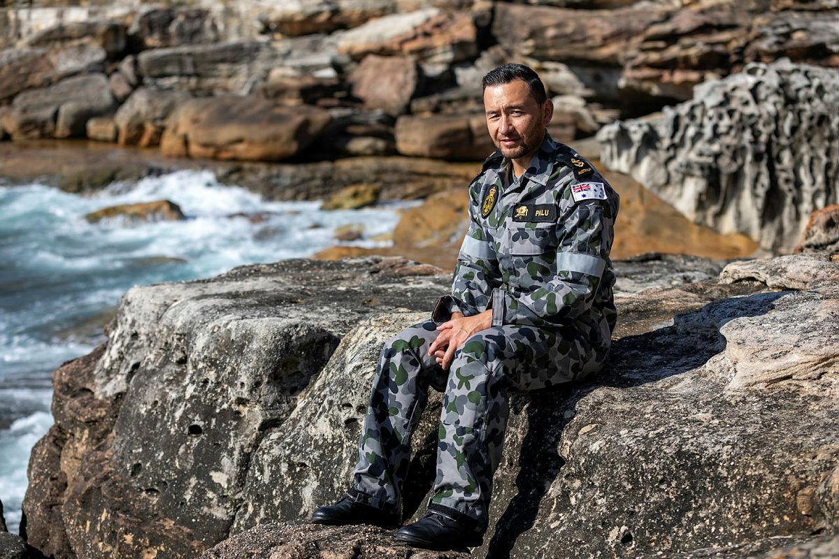 Conspicuous Service Medal awarded for Navy Clearance Diver's brave