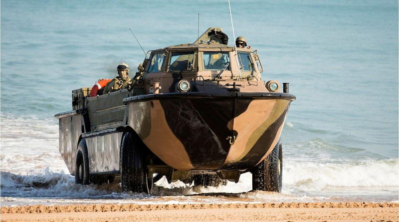 A LARC-V lands with soldiers of 2nd Battalion, Royal Australian Regiment during the amphibious assault at Fog Bay in the Northern Territory for Exercise Talisman Sabre 2015. Photo by Sergeant Mark Doran.