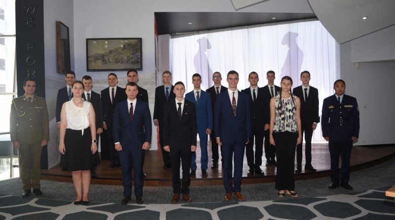 The 15 new appointees to the Australian Army and Royal Australian Air Force at the Maroochydore Defence Force Recruiting Centre.